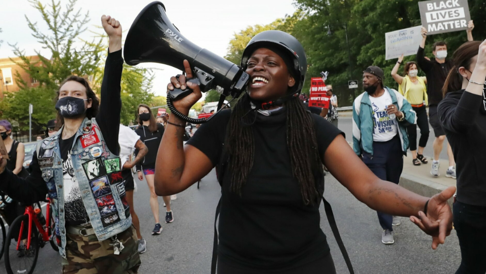 Community organizers working together